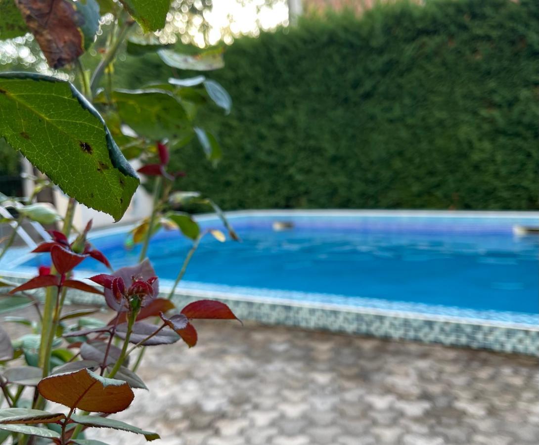 Celuga 3 Bedroom Apartment With Pool מראה חיצוני תמונה